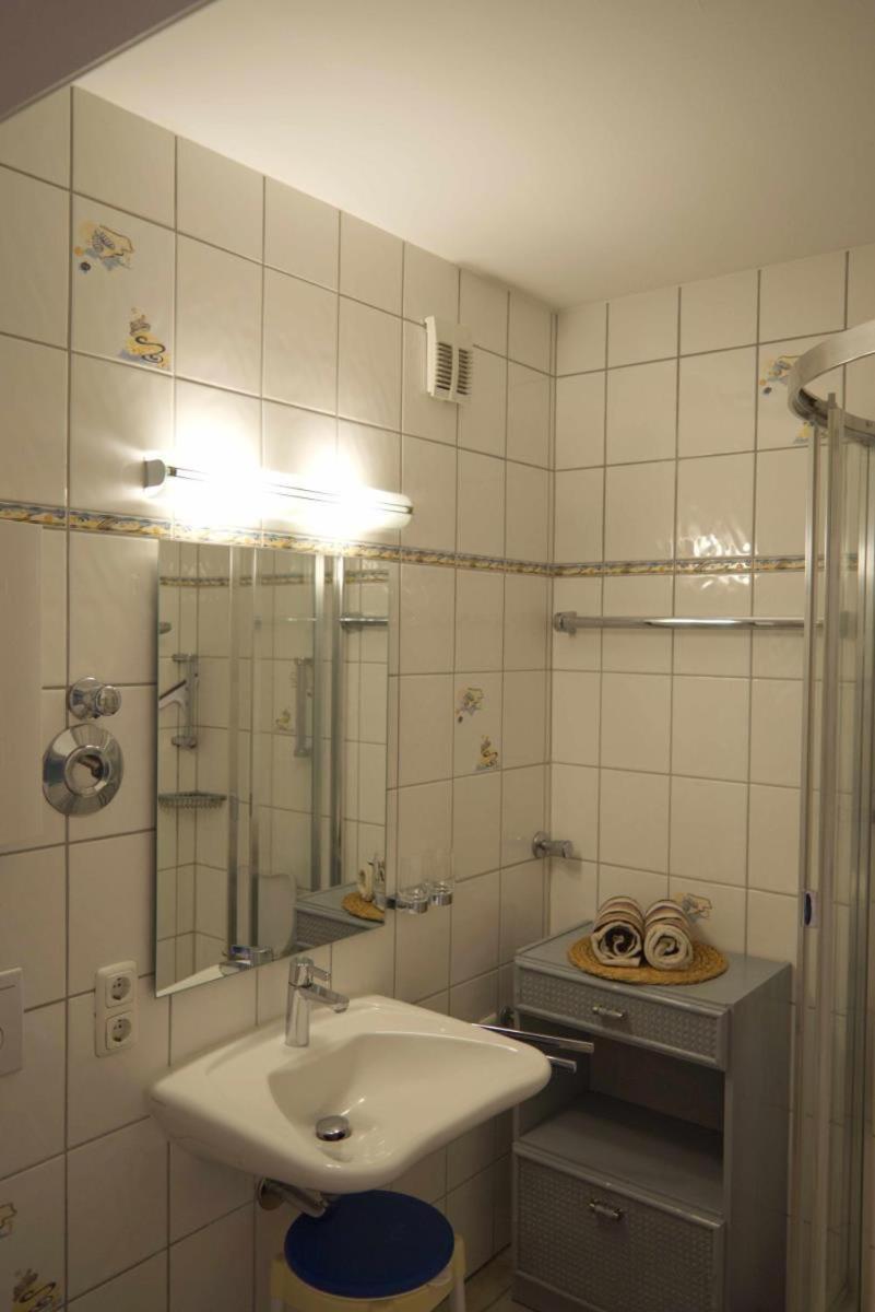 Inselblume 80 - Gemuetliche Ferienwohnung, Blick Auf Die Fehmarnsundbruecke Burgtiefe auf Fehmarn Exterior foto