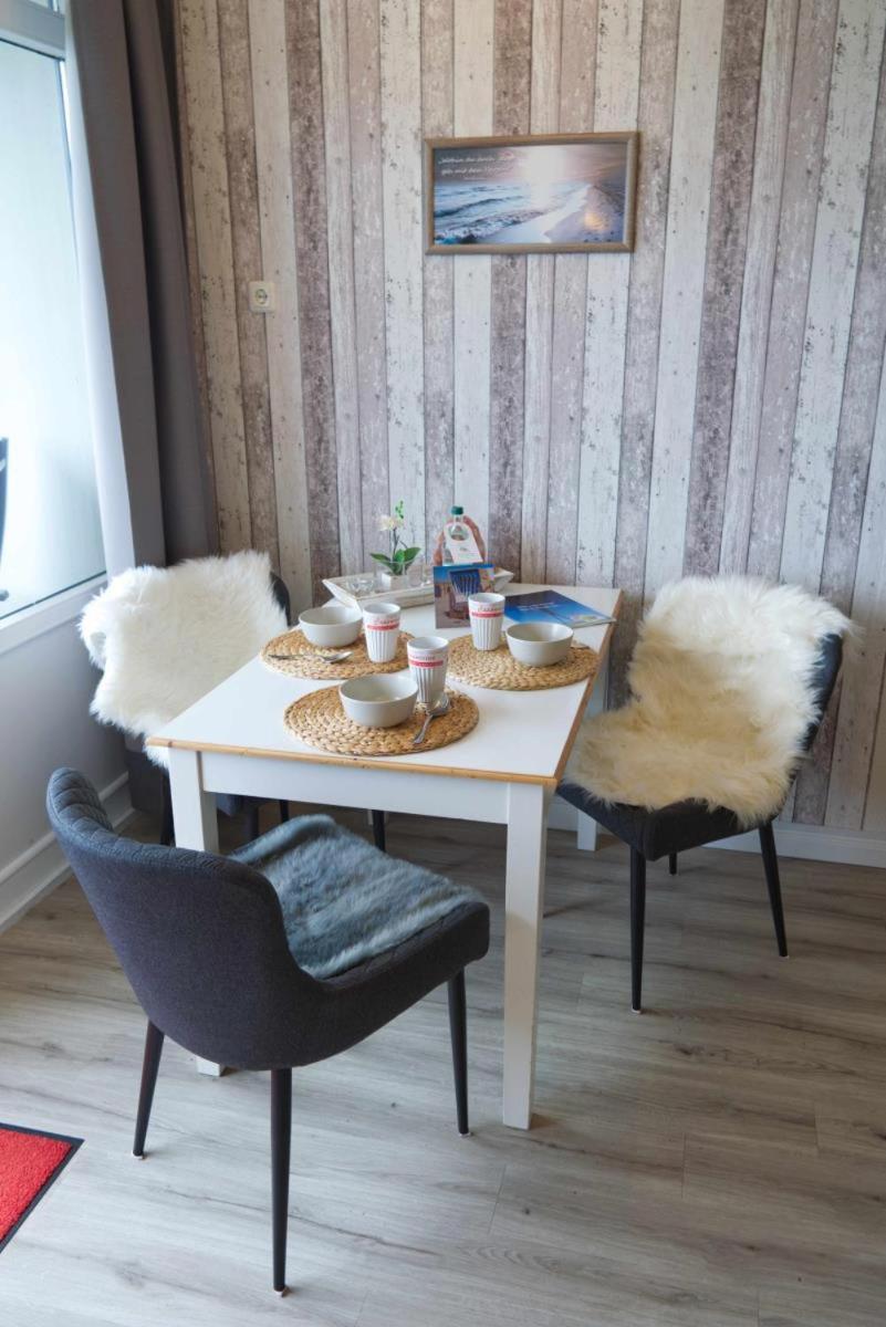 Inselblume 80 - Gemuetliche Ferienwohnung, Blick Auf Die Fehmarnsundbruecke Burgtiefe auf Fehmarn Exterior foto